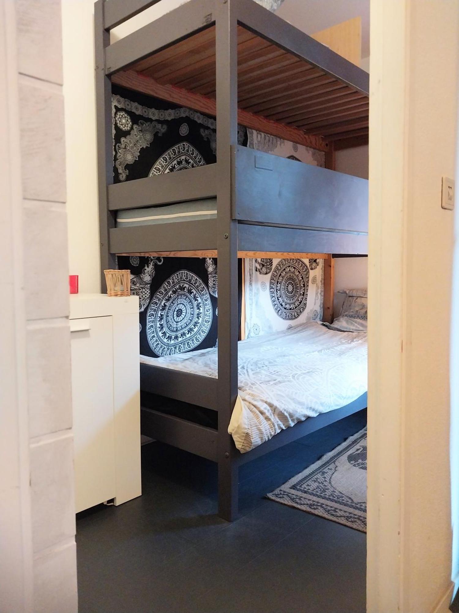 Appartement Dans Avec Piscine A 50m De La *