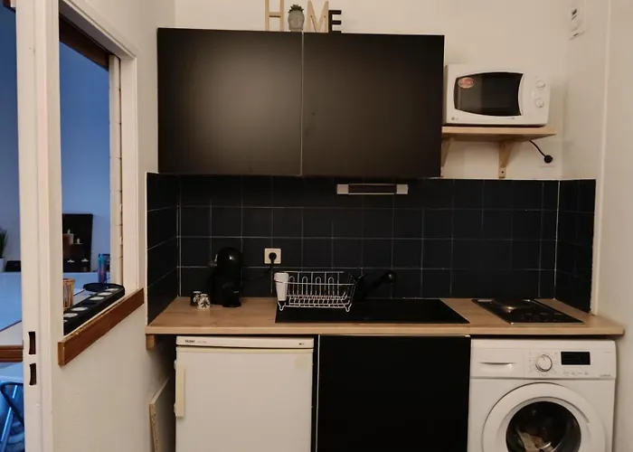 Studio Dans Residence Avec Piscine A 50M De La Mer